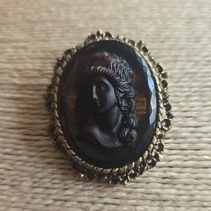 Vtg brown glass cameo pendant carved lady cabochon goldtone filigree renaissance